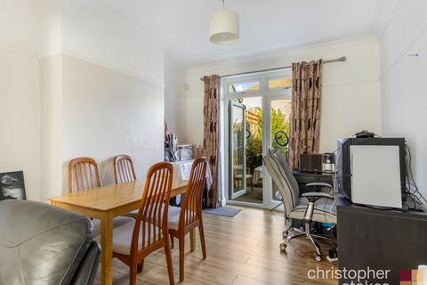 47 Trinity Lane, Waltham Cross, EN8 7EL