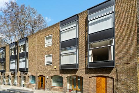 undefined, Ridgmount Street, Bloomsbury, WC1E