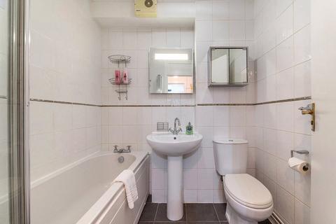 1 bedroom flat to rent, Marlyn Lodge, Portsoken Street, London