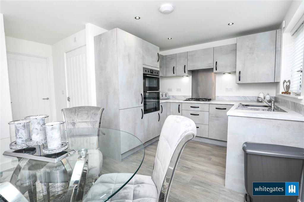 Kitchen/Dining
