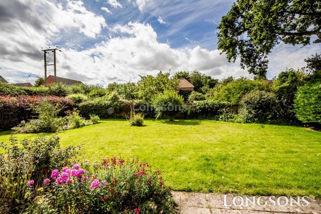 Lynn Road, Swaffham 4 bed detached bungalow for sale £425,000