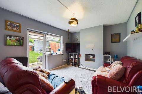 1 bedroom flat for sale - West Close, Walton, Stone, ST15