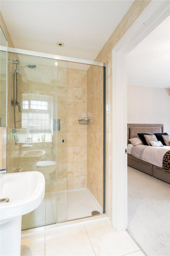 En Suite Shower