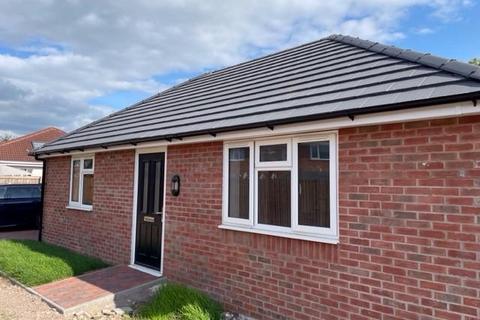 2 bedroom detached bungalow for sale - Ross Road,  Hereford,  Herefordshire,  HR2