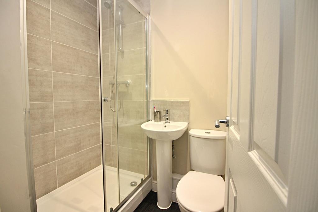 En-Suite Shower