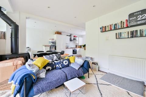 28 Barforth Road, London, SE15 3PS