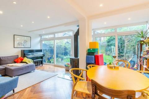 28 Barforth Road, London, SE15 3PS