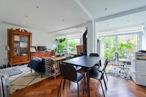 28 Barforth Road, London, SE15 3PS