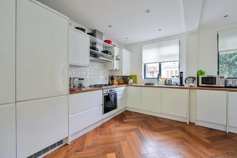 28 Barforth Road, London, SE15 3PS