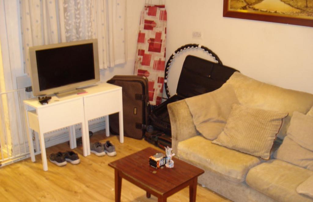 44 Somerset Street, Middlesbrough... 3 bed terraced house £25,000