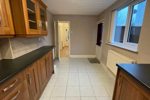 162 Queens Drive, Mossley Hill, Liverpool, L18 1JW