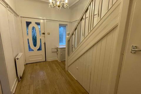 162 Queens Drive, Mossley Hill, Liverpool, L18 1JW