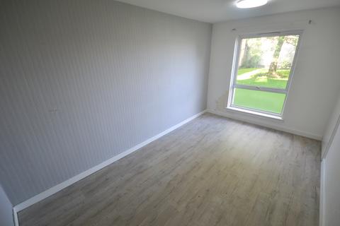 74 Oak Road, Cumbernauld, Glasgow, G67 3LJ