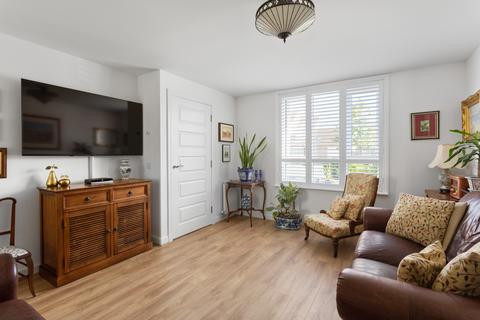 1 Bauld Drive, Edinburgh, EH21 8RQ