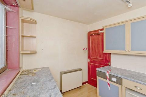 2 bedroom flat for sale - Sloan Street, Edinburgh EH6