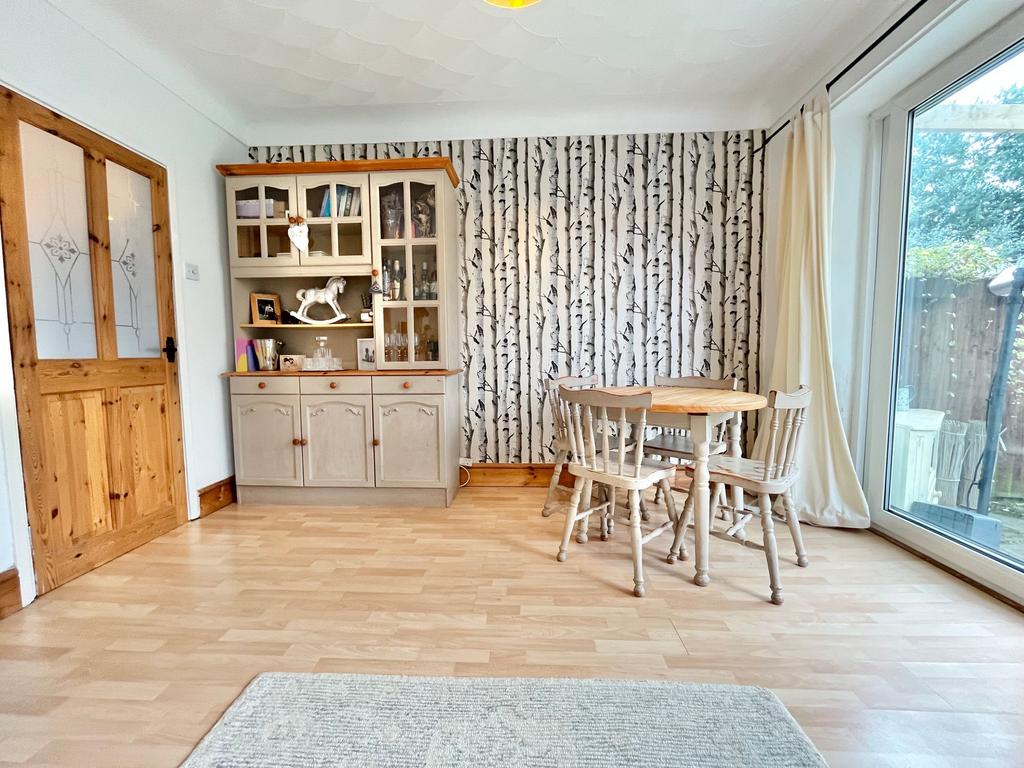 Living Room / Diner