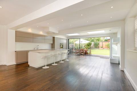 13 The Vale, London, NW11 8SE