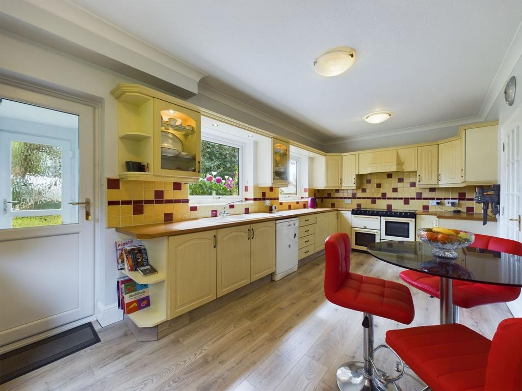 Kitchen / breakfast room