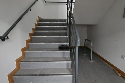 Industrial unit to rent, Beaver Industrial Park, Brent Road, Southall, Greater London, UB2