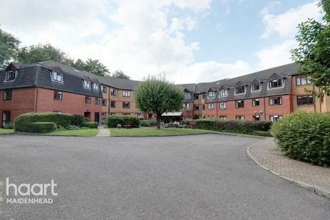 2 bedroom retirement property for sale, Shoppenhangers Road, Maidenhead