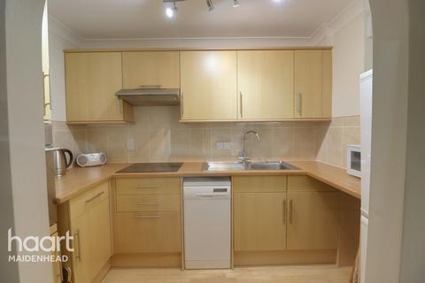 2 bedroom retirement property for sale, Shoppenhangers Road, Maidenhead