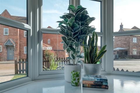 36 Calcutt Way, Shirley, Solihull, B90 1RS