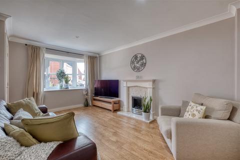 36 Calcutt Way, Shirley, Solihull, B90 1RS