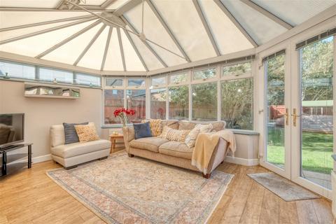 36 Calcutt Way, Shirley, Solihull, B90 1RS