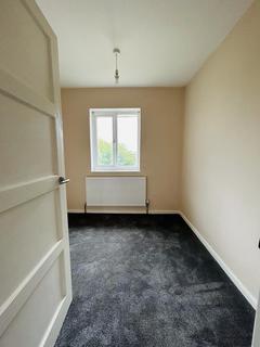 4 bedroom end of terrace house to rent - Dartford Avenue, London N9