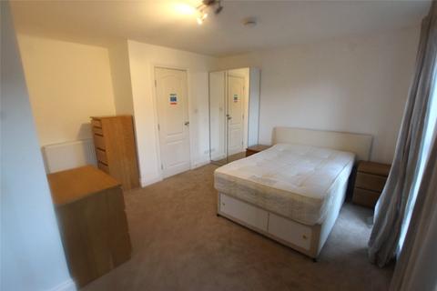 1 bedroom in a flat share to rent - Brunel Road, London, SE16