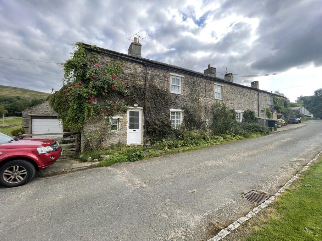 Carlton Garth, West Burton, Leyburn, North Yorkshire 3 bed character
