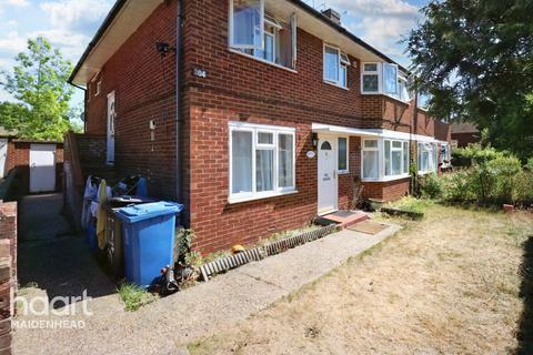 2 bedroom maisonette for sale, Edinburgh Road, Maidenhead