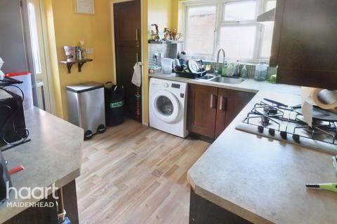 2 bedroom maisonette for sale, Edinburgh Road, Maidenhead