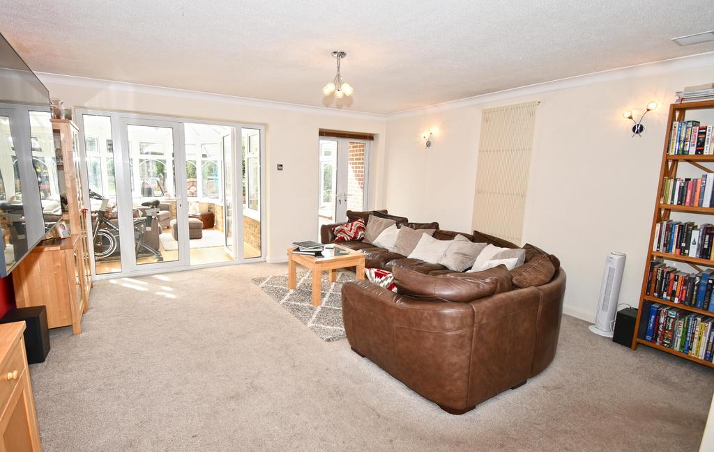 Sitting/Dining Room