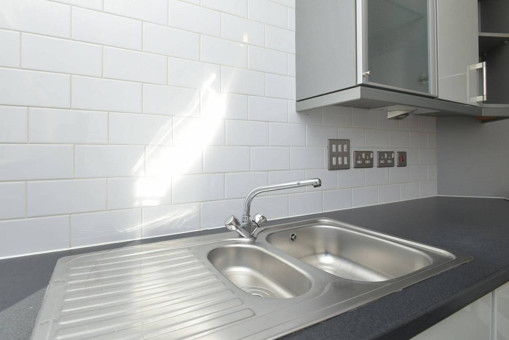 MFL8222961 740.jpg