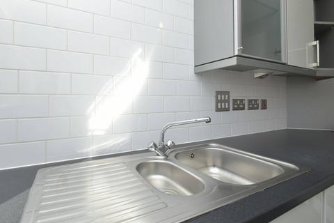 1/13 Ocean Way, Edinburgh, EH6 7DG