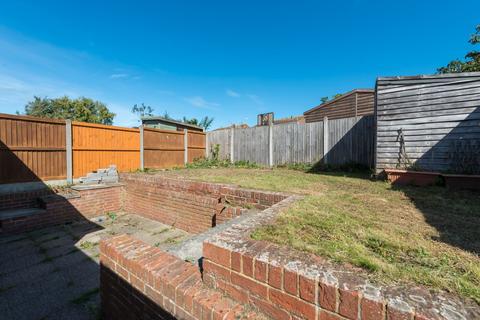 3 bedroom semi-detached house for sale - Mellanby Close, Birchington, CT7