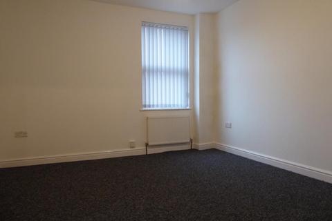 2 bedroom flat to rent, Regent Road, Morecambe, LA3