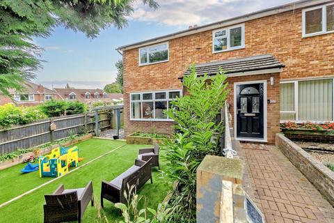 3 bedroom end of terrace house for sale - The Close, Woburn Sands, MK17