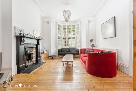 4 bedroom terraced house for sale - Reighton Road, London, E5
