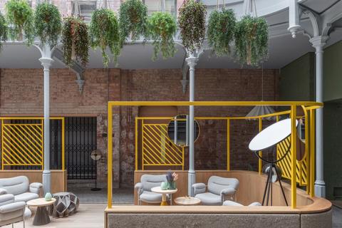 Studio to rent - Princess Street, Manchester