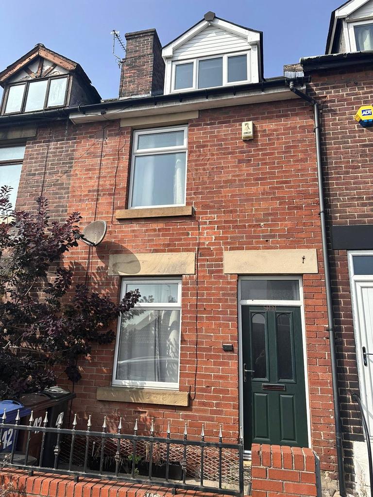 Rotherham Road, Middlecliffe, Barnsley, S72 3 bed terraced house £625 pcm (£144 pw)