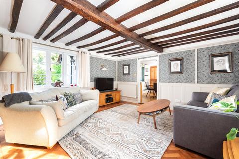 4 bedroom detached house for sale - Chestnut End, Halton Village, Buckinghamshire, HP22