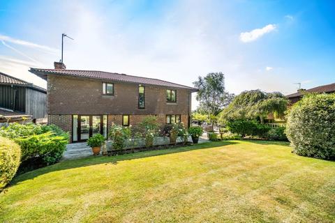 17 Brickfields Close, Lychpit, Basingstoke, RG24 8UX