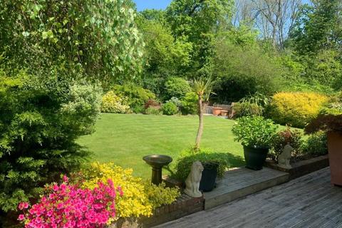 17 Brickfields Close, Lychpit, Basingstoke, RG24 8UX