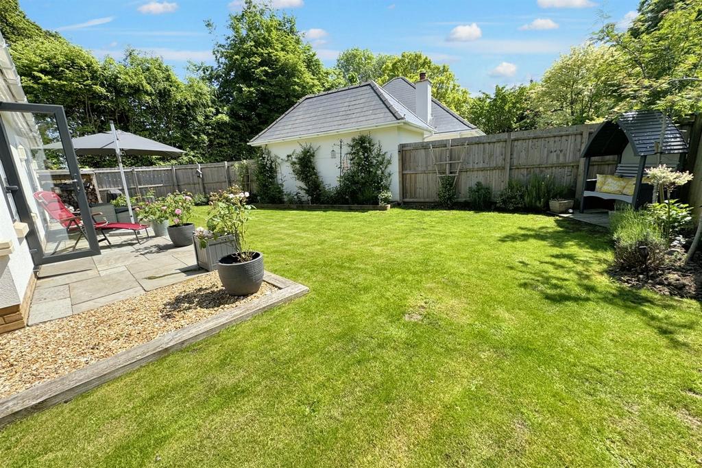 Sturminster Marshall 3 bed detached bungalow for sale £510,000