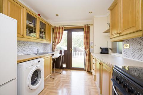 10 Buckstone Lea, Edinburgh, EH10 6XE