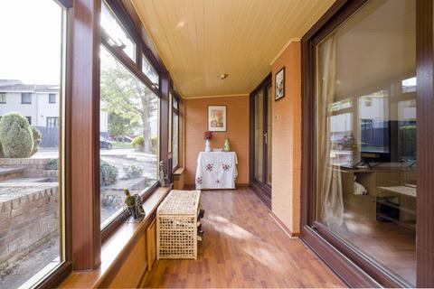 10 Buckstone Lea, Edinburgh, EH10 6XE