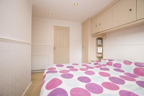 10 Buckstone Lea, Edinburgh, EH10 6XE