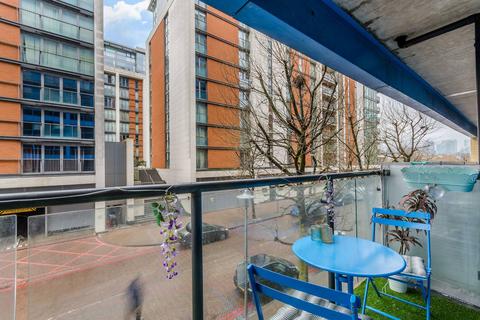 2 bedroom flat to rent - Westgate Gateway, Royal Docks, London, E16